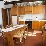 Apartament Casa Velia Uzzano